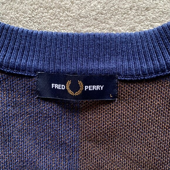 Fred Perry Heavy Checkered Cotton V-Neck Sweater Vest. Large. - Picture 7 of 7